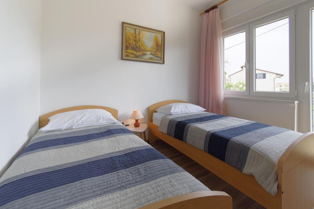 Apartment Patrik By Rent Istria Умаг Екстер'єр фото